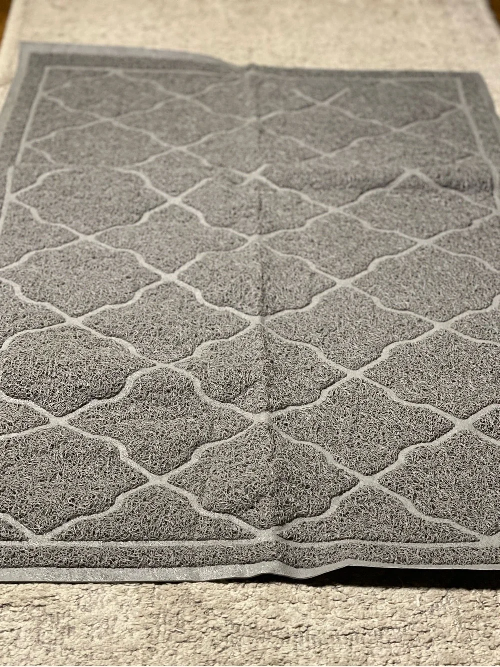 Extra Large Non-Slip Cat Litter Mat Gray Webbed Pattern for Effortless Cleaning